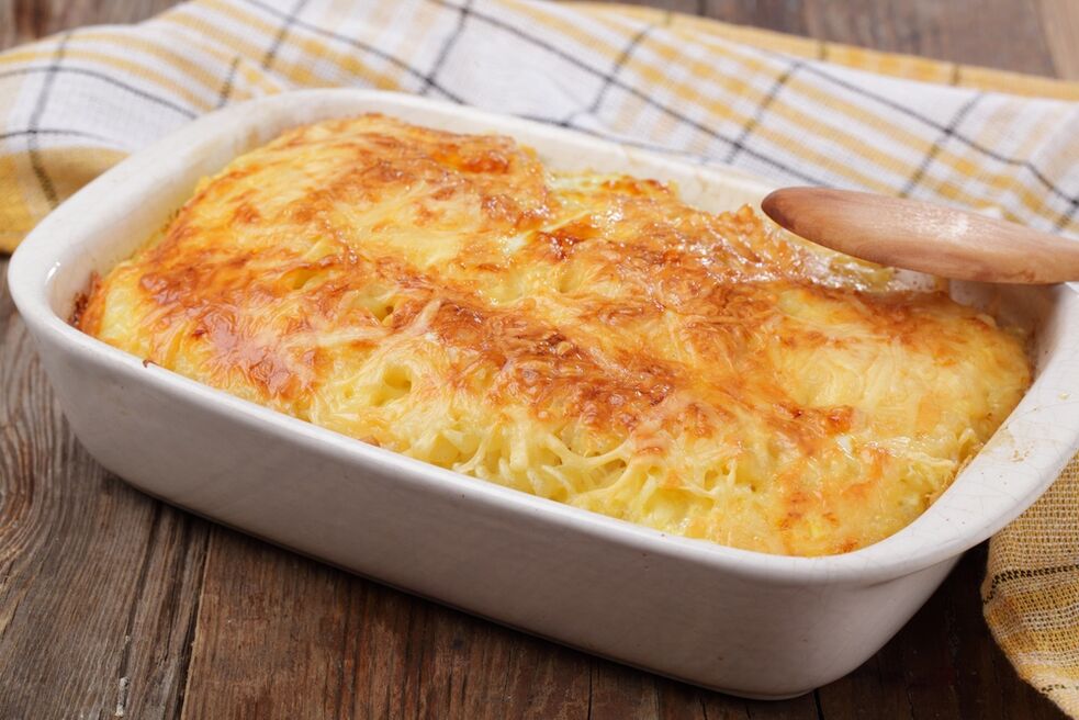 Vermicelli casserole with cheese in the diet menu for pancreatitis